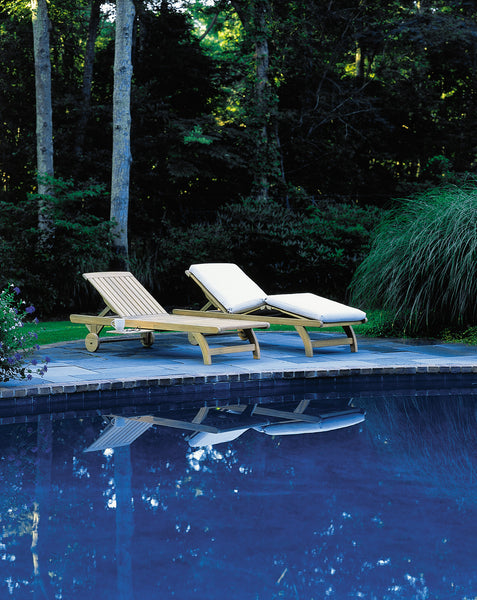CLASSIC CHAISE