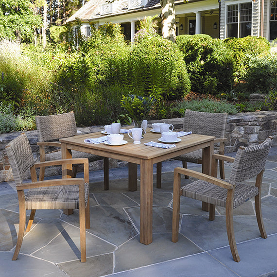 WAINSCOTT SQUARE DINING TABLES