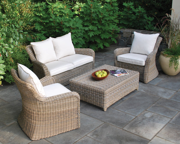 SAG HARBOR SETTEE