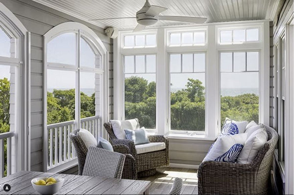 SAG HARBOR SWIVEL ROCKER LOUNGE CHAIR