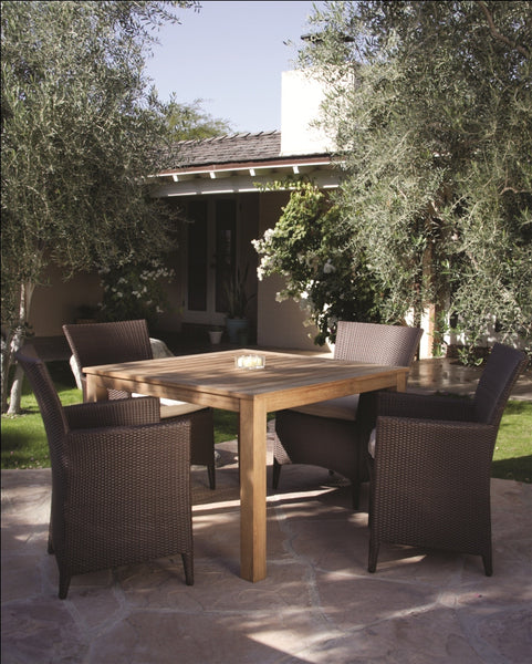 WAINSCOTT SQUARE DINING TABLES